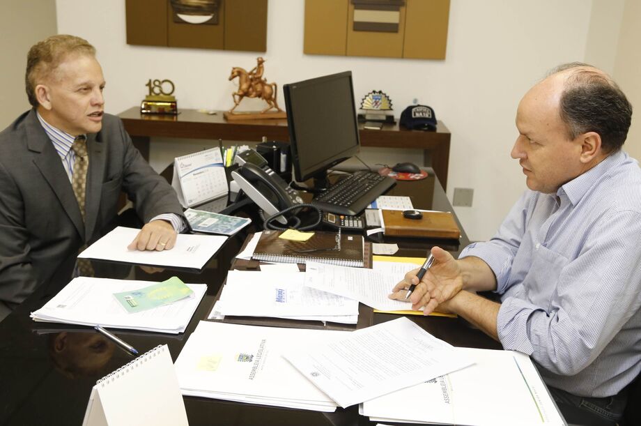 Ofício foi entregue ontem ao presidente da AL