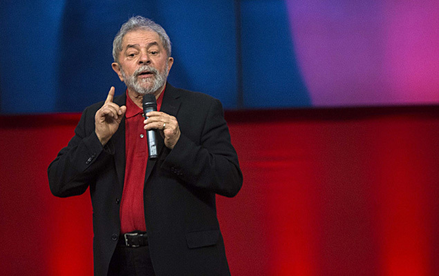 Uma das palestra do ex-presidente Lula