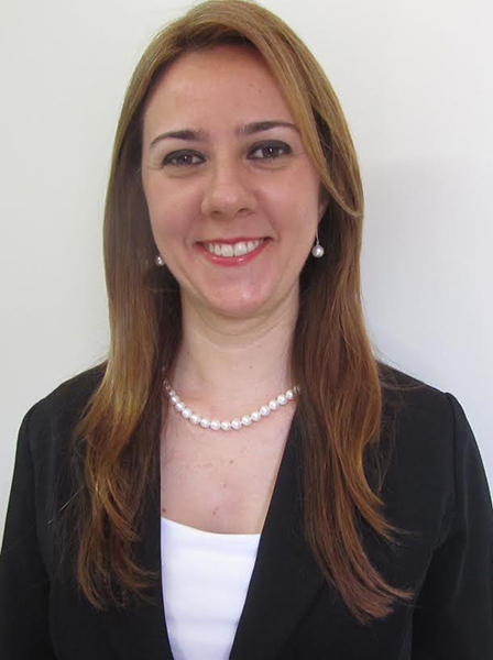 Renata Paula Possari Mendonça.