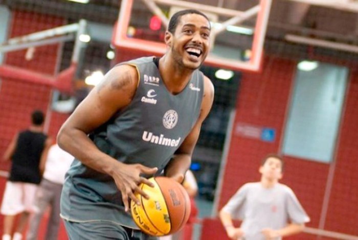 Fab Melo teve passagens por Boston Celtics, Memphis Grizzlies e Dallas Mavericks