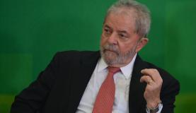Brasília - O novo ministro da Casa Civil, Luiz Inácio Lula da Silva, na cerimônia de posse (José Cruz/Agência Brasil)