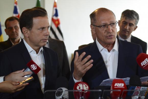 São Paulo - O governador Geraldo Alckmin (D) e o prefeito João Doria reúnem secretários do estado e da prefeitura em seminário de integração para discutir parcerias (Rovena Rosa/Agência Brasil)