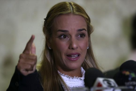 Brasília - Lilian Tintori, ativista de direitos humanos venezuelana concede entrevista coletiva à imprensa após encontro com o presidente Michel Temer (Valter Campanato/Agência Brasil)