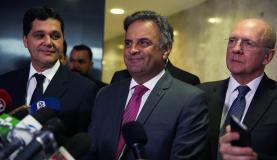 Brasília - Senador Aécio Neves fala à imprensa, no Palácio do Planalto, após encontro com o presidente Michel Temer (Valter Caampanato/Agência Brasil)