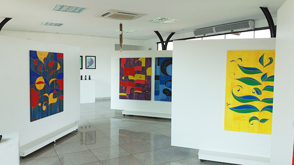 Inspirado pelo trabalho dos pintores surrealistas e cubistas, Raoni cita como exemplo Pablo Picasso