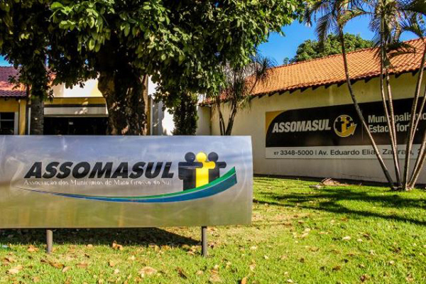 O presidente da Assomasul e prefeito de Bataguassu, Pedro Caravina, pede cautela nos gastos municipais.