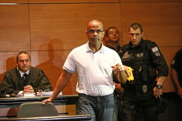 As investigações se iniciaram há cerca de um ano com a apreensão de um bilhete picotado em uma marmita, encontrado por Agentes Federais de Execução Penal na Penitenciária Federal de Porto Velho/RO