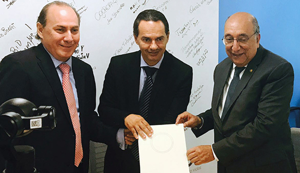 Diretor do BID, prefeito e senador com o contrato de US$ 56 milhões