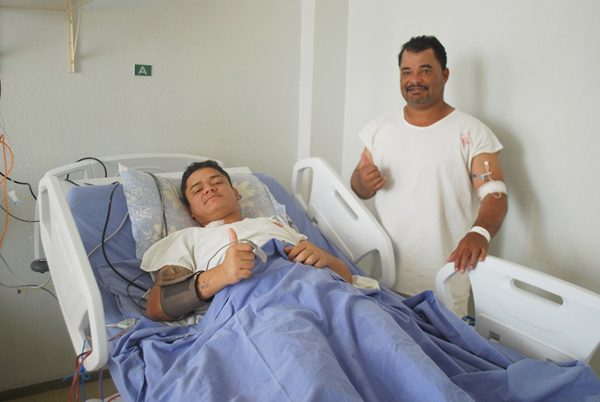 De acordo com a médica que atualizou o estado de saúde dos pacientes, Dra. Patrícia Zanata, ambos estão se recuperando bem