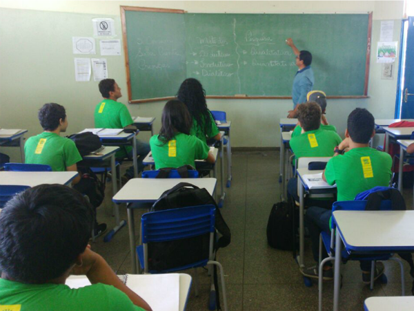 O atendimento nas estruturas terá caráter temporário e vai ser oferecido no contraturno dos estudantes, sendo realizado por até duas horas, até três vezes por semana, com grupos compostos por no máximo cinco estudantes