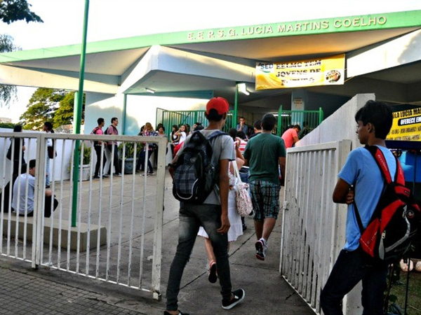 Escola Estadual Lúcia Martins Coelho, em Campo Grande, é uma das que oferece educação em tempo integral