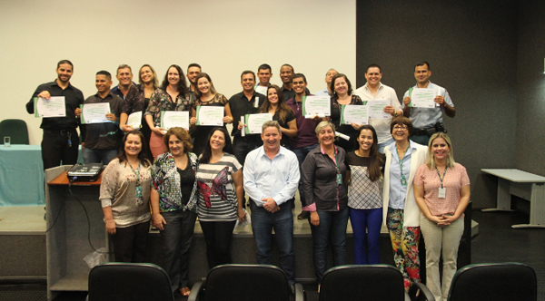 O curso de formação contou com a participação de 20 alunos e 12 professores, que ministraram 13 disciplinas indispensáveis ao exercício da função