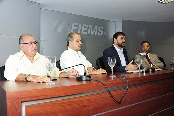 Sérgio Longen durante debate soreb as reformas que estão no Congresso Nacional