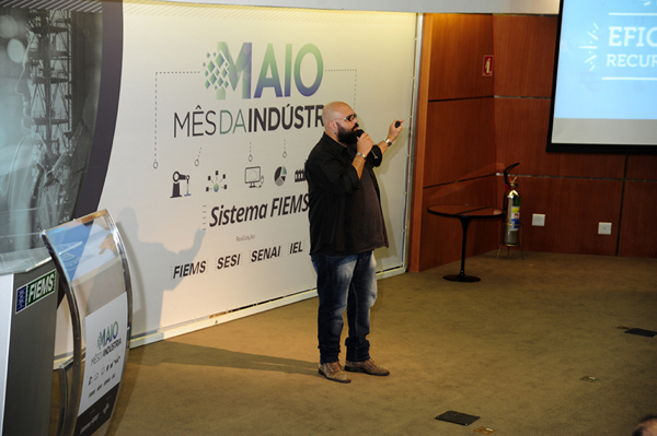 Álvaro Vasques é profissional com mais de 15 anos de atuação no mercado on-line de Mato Grosso do Sul