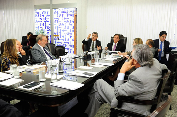 O senador Romero Jucá (PMDB-RR) confirmou que haverá requerimento de urgência, mas disse que a aprovação do mérito ainda nesta quarta vai depender do Plenário