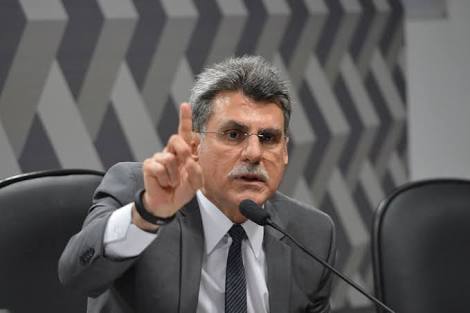 O líder do governo no Senado, Romero Jucá, gravou um vídeo para defender Temer