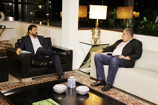 Presidente da Fiems, Sérgio Longen conversa com o deputado federal Carlos Marun