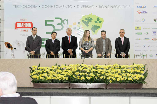 O presidente destacou algumas ações promovidas pelo Sindicato, como o Projeto Fazendinha, que acaba de completar 15 anos, e os cursos de qualificação promovidos em parceria com o Senar/MS e agradeceu pelo reconhecimento