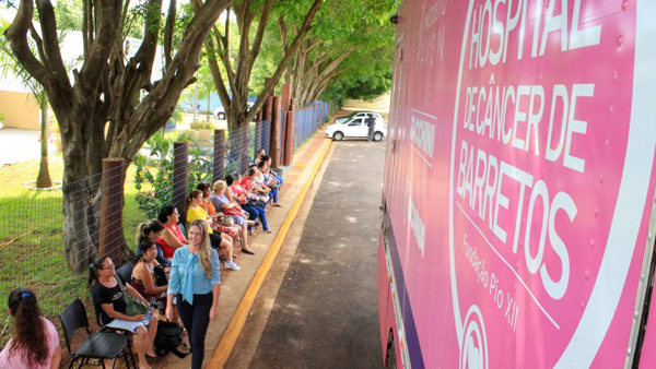 Os exames serão realizados no interior da carreta do Hospital de Câncer de Barretos, que estará estacionada na Subsecretaria realizando o atendimento