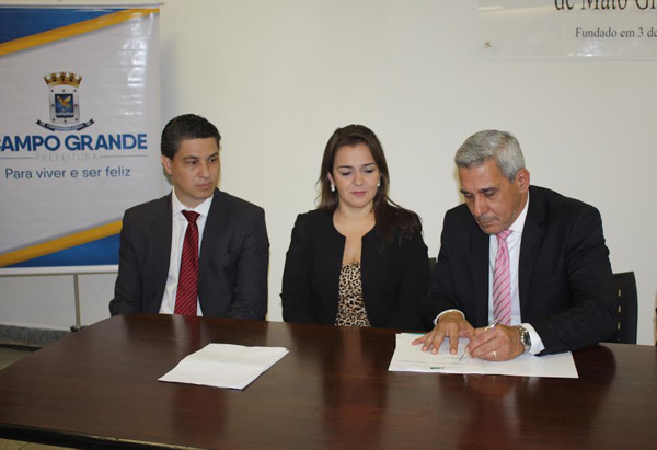 Autoridades assinam Termo de Cooperação Técnica para implantação do Sindec entre o Estado de MS e a Prefeitura da Capital