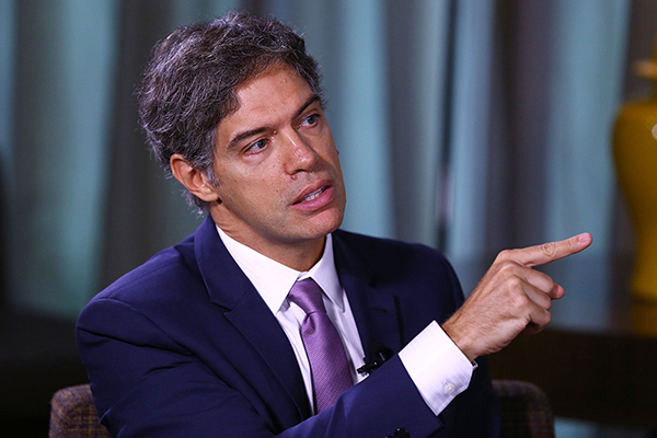 Economista e consultor financeiro e de investimentos Ricardo Amorim