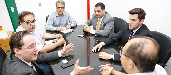 Reunião da OAB com Junta Comercial