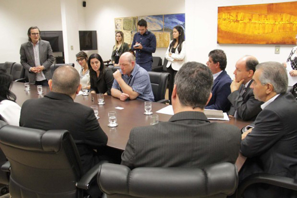 Na prática, a assinatura dos documentos representa o primeiro passo para a formalização de futuras atividades acadêmicas em conjunto