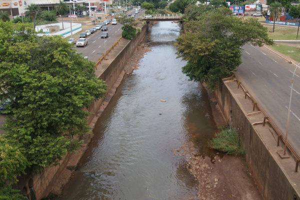 A ação acontece na Avenida Ernesto Geisel em frente ao Centro de Educação Ambiental Anhanduí