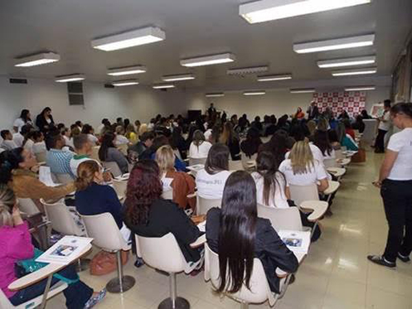 O encerramento do evento será marcado pela mesa redonda A importância do apoio familiar ao paciente com câncer infantil