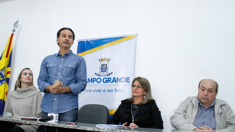 Trad: o investimento já previsto no Orçamento, para a edição deste ano do Arraial de Santo Antônio de Campo Grande, era de R$ 500 mil, mas que a atual gestão conseguiu otimizar os recursos e esse valor caiu para R$ 200 mil