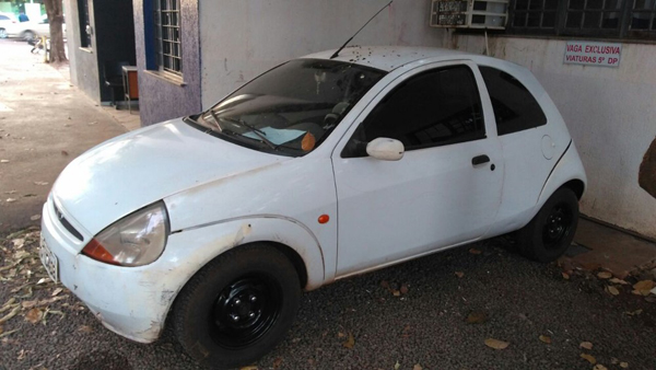 Carro usado em entrega de medicamento vendido ilegalmente