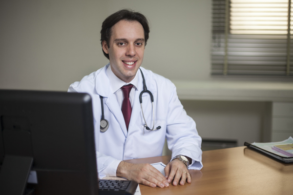 Andrologista Filipe Tenório, da Clínica Andros Recife