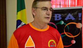 O professor coordenador da MOBFOG, José Canalle, durante a VIII Mostra Brasileira de Foguetes, realizada na cidade de Barra do Piraí/RJ. (Tomaz Silva/Agência Brasil)