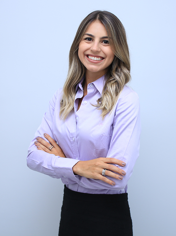 Carolina Di Lullo, advogada e especialista em direito bancário