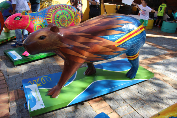 A obra faz parte do projeto Capivara Urbana – uma iniciativa da Águas Guariroba para comemorar os 118 anos de Campo Grande