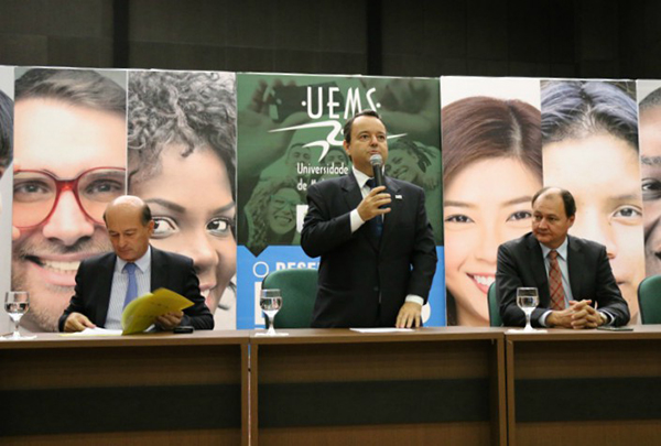 O Seminário segue até esta quarta-feira (25), em Campo Grande.
