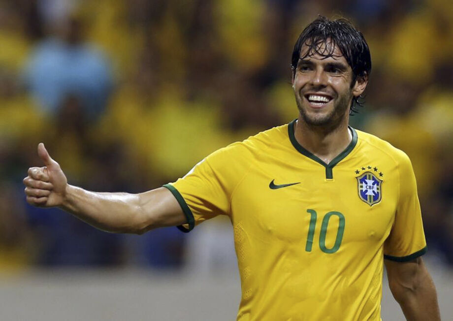 Hoje, Neymar carrega este número nas costas na equipe nacional, mas ele é um jogador de característica genuinamente ofensiva, sem a responsabilidade direta de ser um grande criador de jogadas, como outros nomes de peso da história do time canarinho tivera