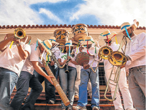 Orquestra Vai Quem Vem tem oficinas de percussão