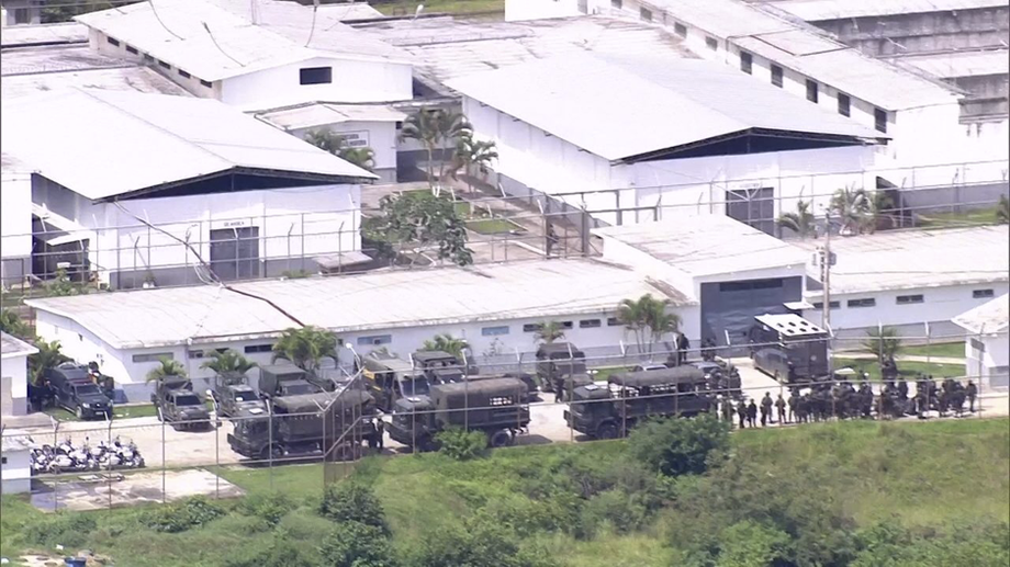 As Forças Armadas cooperarão por meio do emprego de cães farejadores e de especialistas em detecção de metais. Agentes da Seap farão vasculhamento e varredura tátil, explicou a nota