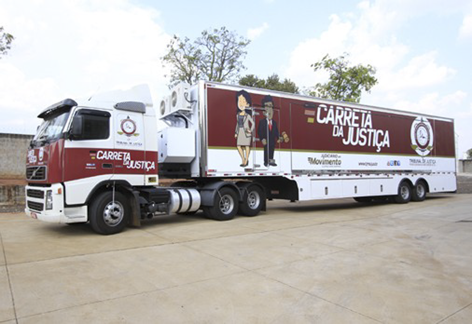 A população local também pode procurar outros serviços e os não-indígenas também podem participar