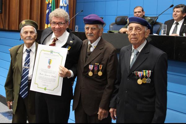 Seis ex-combatentes de Mato Grosso do Sul, todos com mais de 93 anos, estiveram entre os homenageados