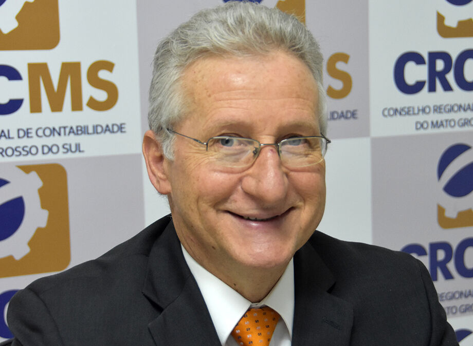 Presidente do Conselho Federal de Contabilidade (CFC), Zulmir Ivânio Breda