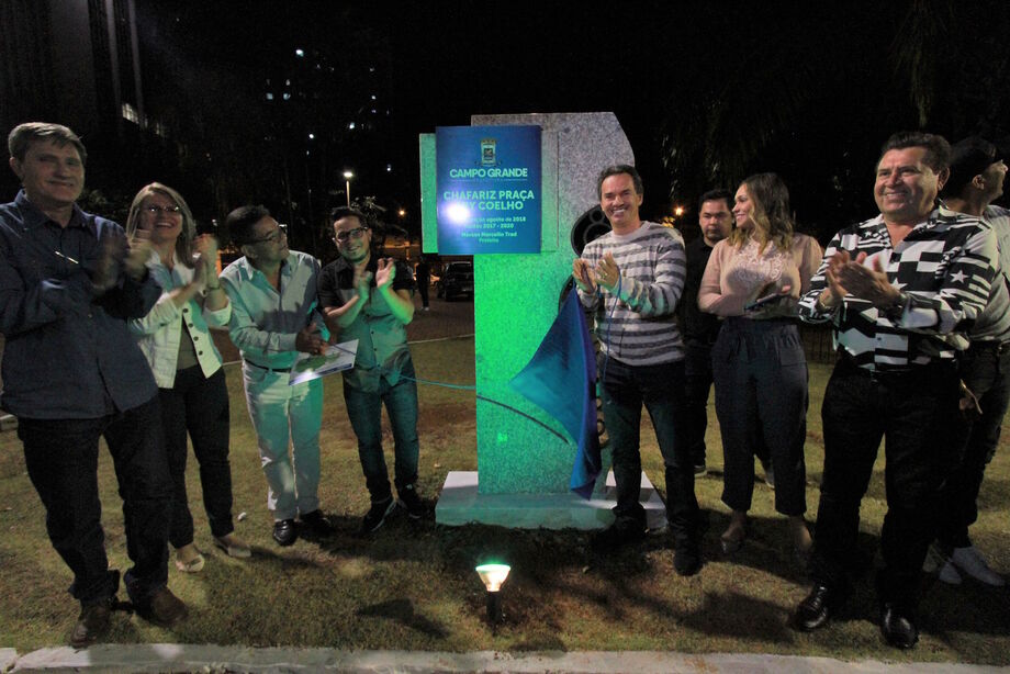 Tradicionais na Praça Ary Coelho, o chafariz e o coreto passaram por reforma e foram inaugurados na noite desta segunda-feira (dia 13).
