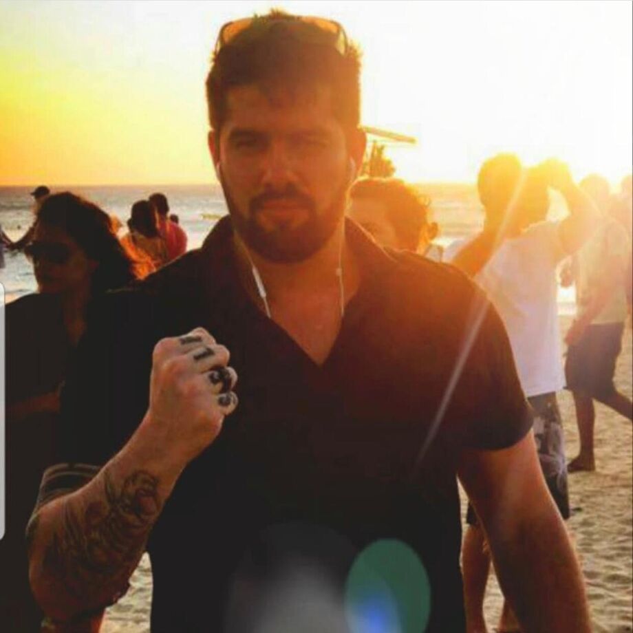 Marcel Costa Hernandes Colombo, 31 anos, foi assassinado enquanto bebia com os amigos, na Cachaçaria Brasil