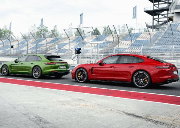 O Panamera GTS traz suspensão adaptativa de série. O gerenciamento ativo do sistema foi calibrado para entregar mais esportividade