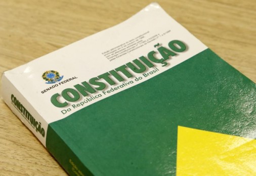 Com 245 artigos e mais de 1,6 mil dispositivos, a Constituição Cidadã trouxe muitas garantias