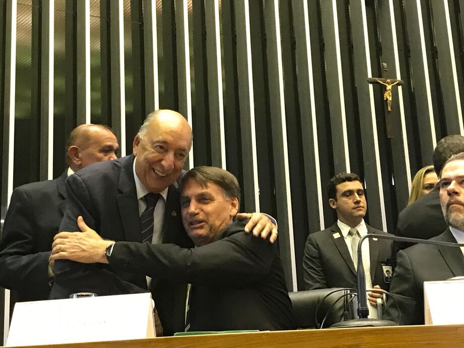 O senador Pedro Chaves encontrou Jair Bolsonaro, na comemoração aos 30 anos da Constituição Cidadã