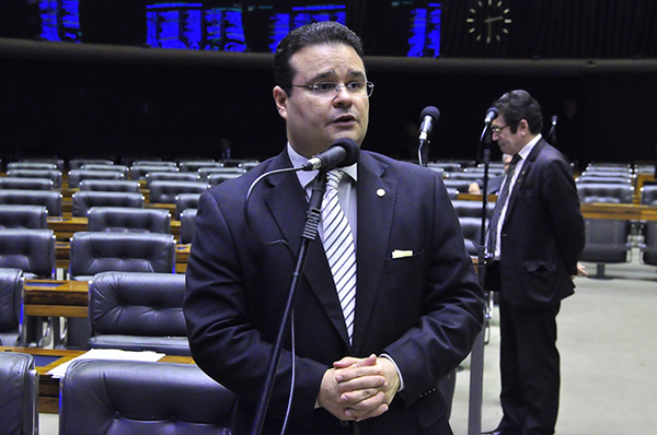 O texto, do deputado Fábio Trad (PSD-MS) visa ampliar a suspensão de  contribuição para o PIS/PASEP e da Cofins sobre resíduos destinados ao  aproveitamento energético e ao coprocessamento.
