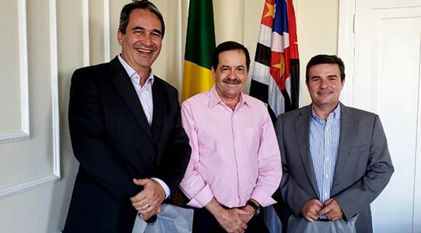 O IB tem como missão desenvolver e transferir conhecimento científico e tecnológico para o negócio agrícola nas áreas de sanidade animal e vegetal