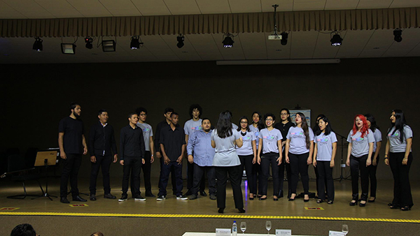 O Grupo Vocal CanteMus é regido e coordenado pela Dr.ª Ana Lúcia Gaborim, professora de Regência, Canto Coral, Técnica e Expressão Vocal da Universidade